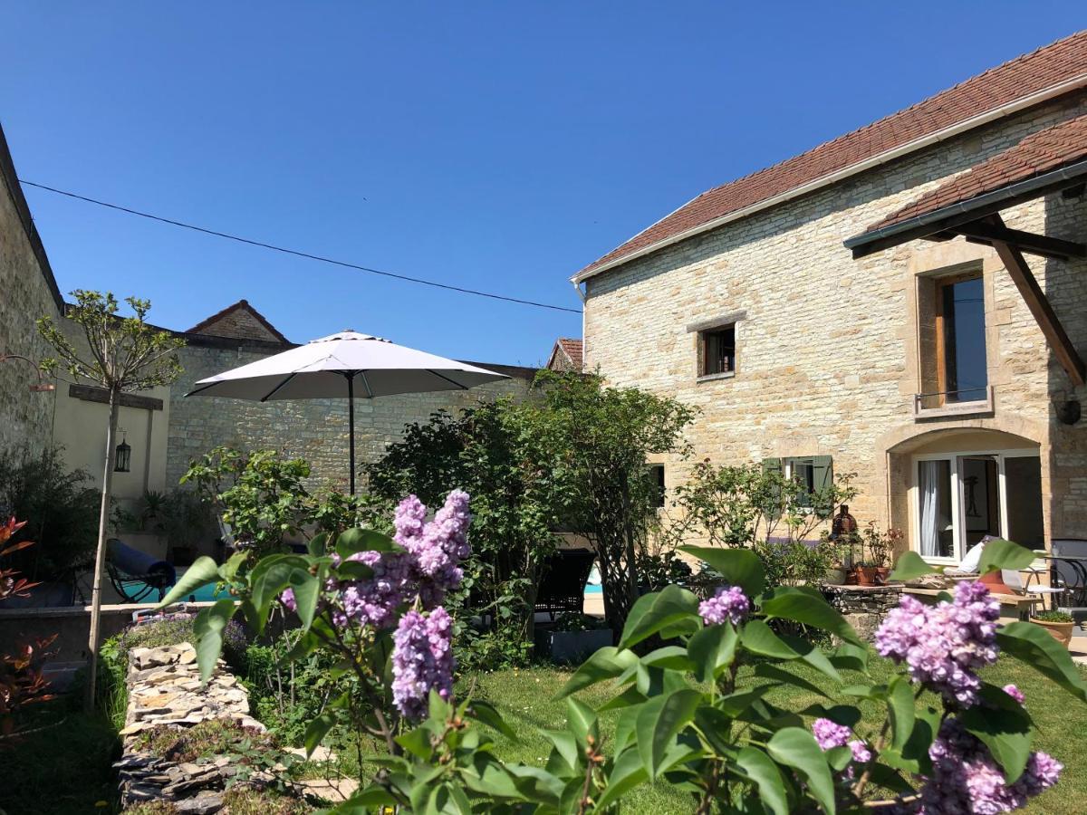 La Cour Des Delices Acomodação com café da manhã Gigny  Exterior foto